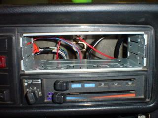 VW Cabriolet, CD player, radio, install