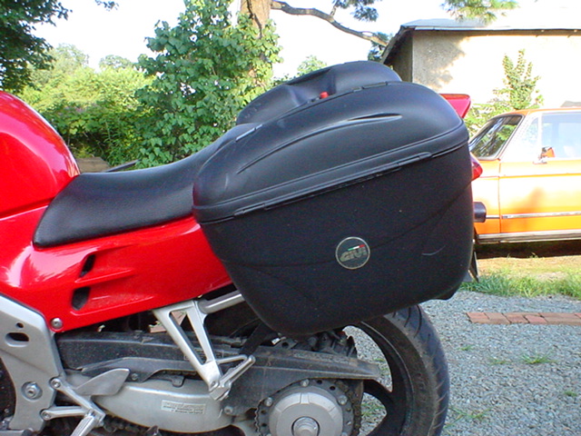 Honda VFR with Givi E21 monokey hard cases