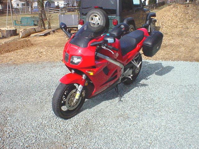 Honda VFR with Givi E21 monokey hard cases