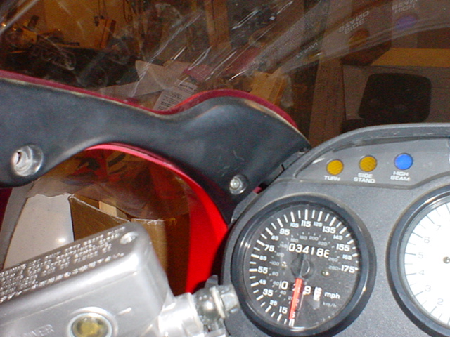 Honda VFR750 Interceptor windscreen screw