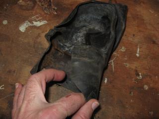 rubber motor boot cut open