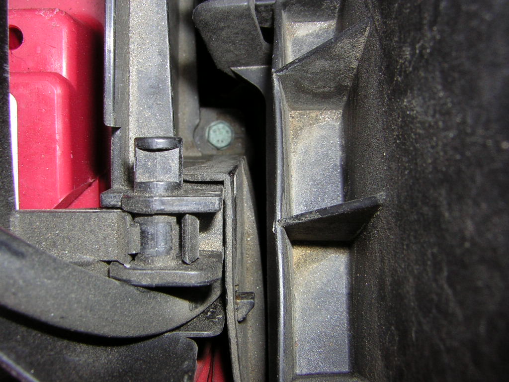 right connector block bolt