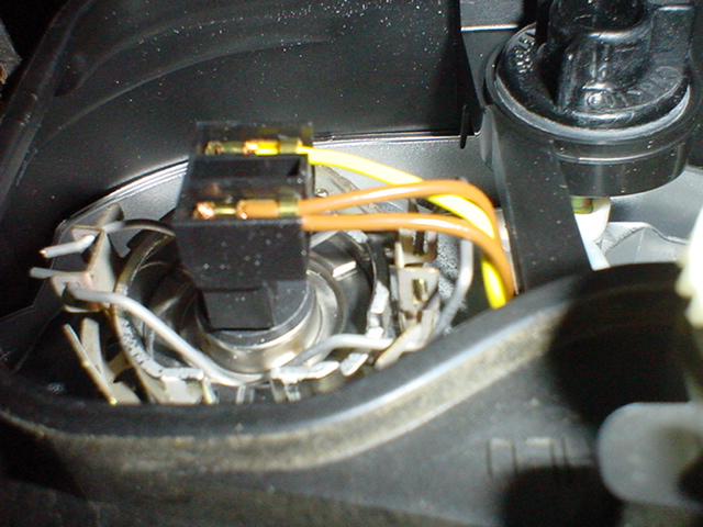 Golf III (3) year 2000 head light replacement