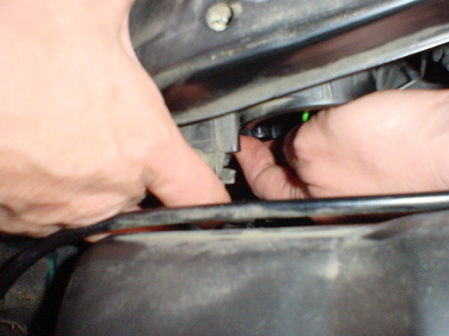 Golf III (3) year 2000 head light replacement