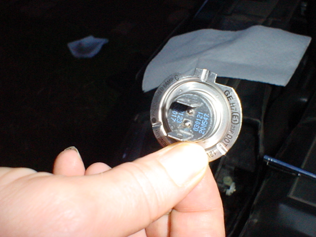 Golf III (3) year 2000 head light replacement