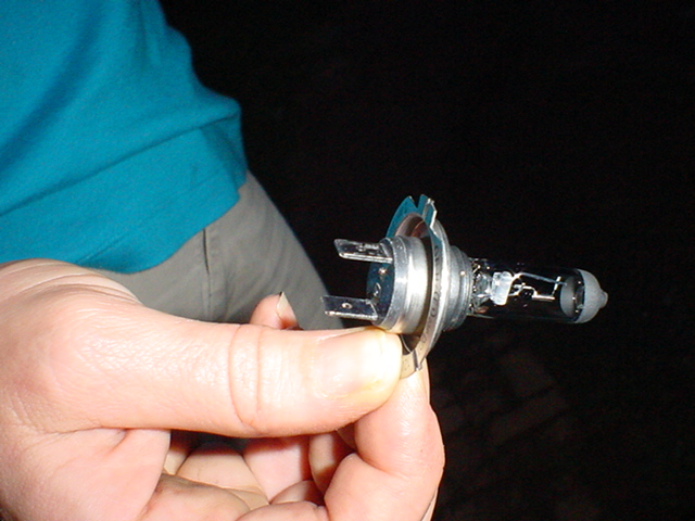 Golf III (3) year 2000 head light replacement